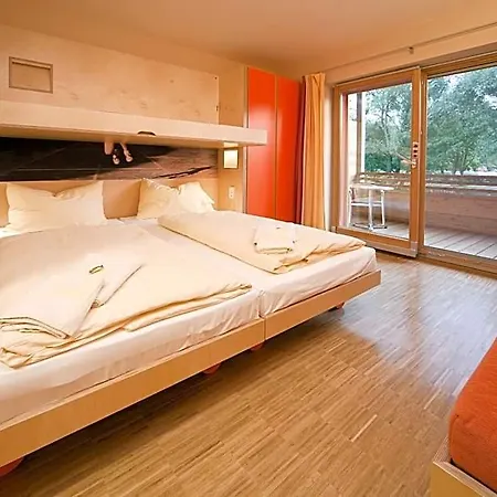 Jufa Hotel 3*
