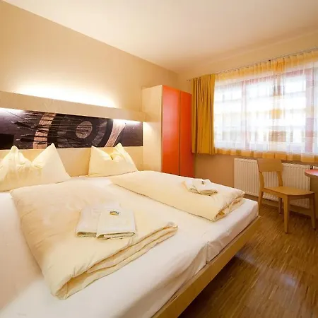 Hotel Jufa 3*
