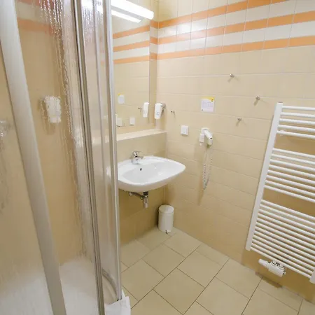 Jufa Hotel 3*